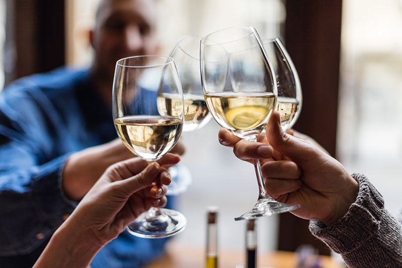 white-wine-glasses